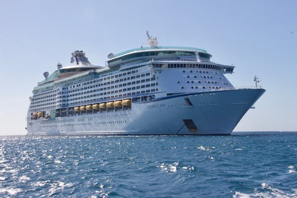 Explore les meilleures offres de croisières de luxe sur luxenyou.fr