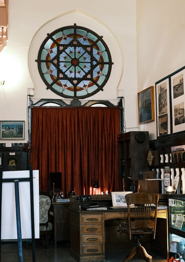 Rideaux pour meuble : sublimiez votre espace de vente